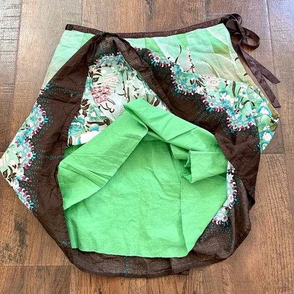 COCO AND CHASE pleated skirt, size M - Picture 4 of 9